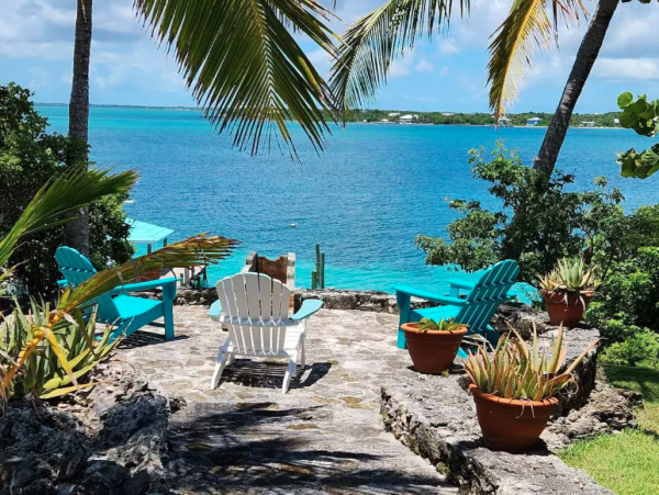 Luxurious Island Retreat with Breathtaking Views in Hope Town
